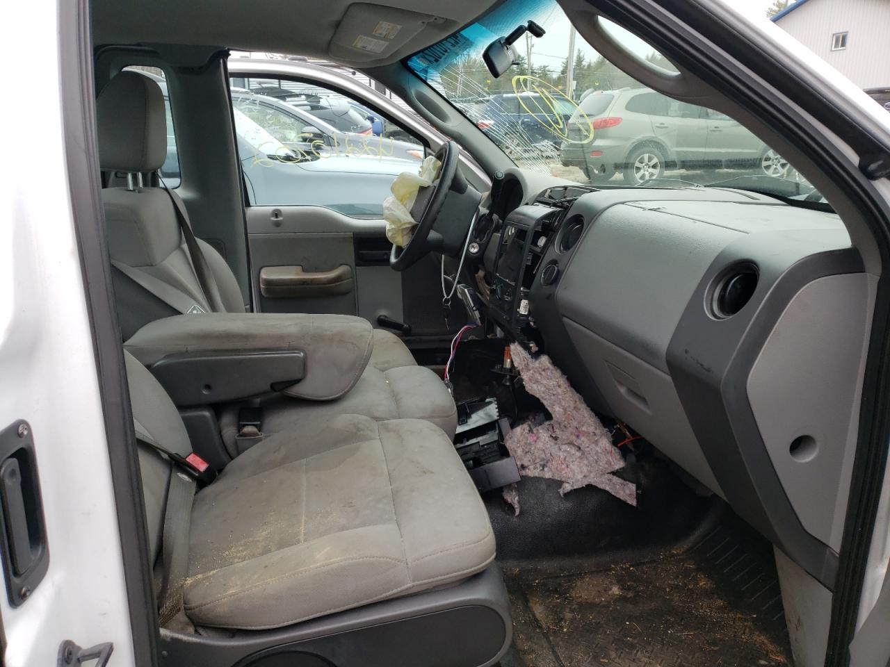 Photo 5 from auction – 2006 FORD F150 with VIN 1FTRF122X6NB63745