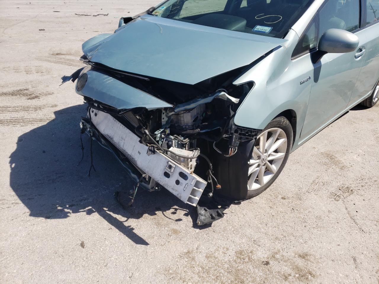 Photo 9 from auction – 2014 TOYOTA PRIUS V with VIN JTDZN3EU1E3325073