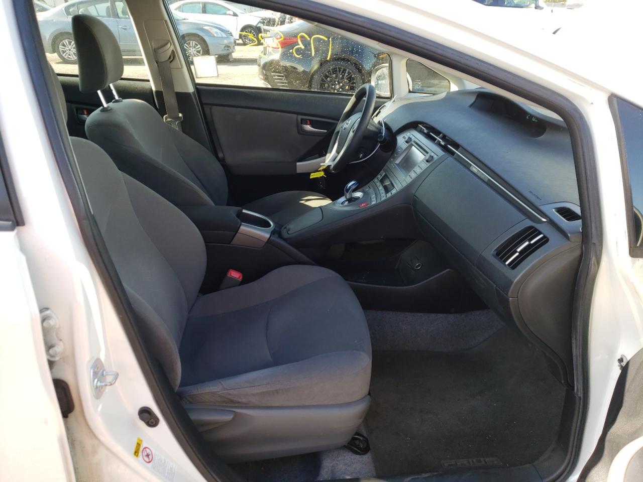 Photo 5 from auction – 2012 TOYOTA PRIUS with VIN JTDKN3DU9C5423871