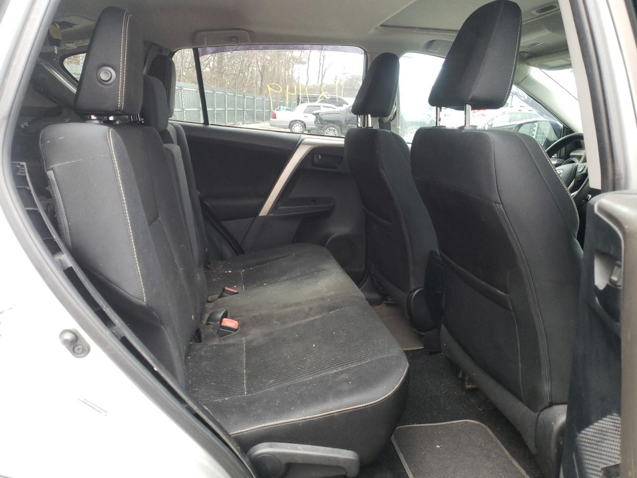 Photo 6 from auction – 2013 TOYOTA RAV4 XLE with VIN 2T3RFREV5DW044916