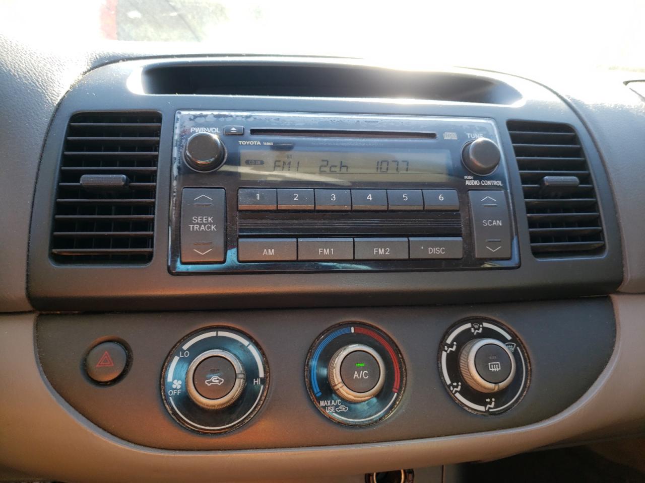 Photo 9 from auction – 2005 TOYOTA CAMRY LE with VIN 4T1BE32K85U061165