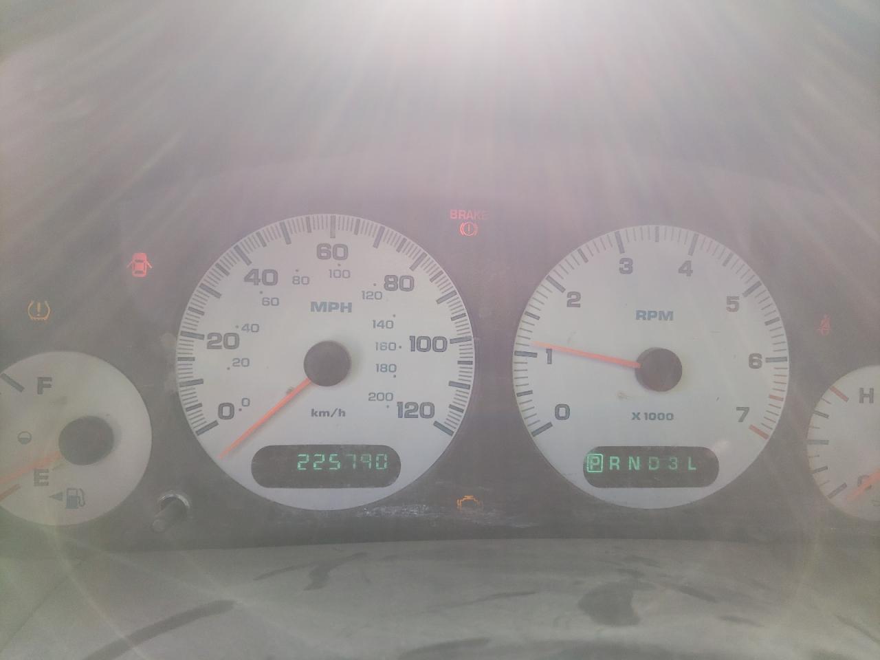 Photo 8 from auction – 2004 DODGE GRAND CARA with VIN 2D4GP44L84R507703