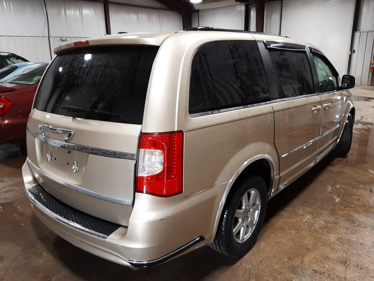 Photo 4 from auction – 2011 CHRYSLER TOWN & COU with VIN 2A4RR5DG6BR621649