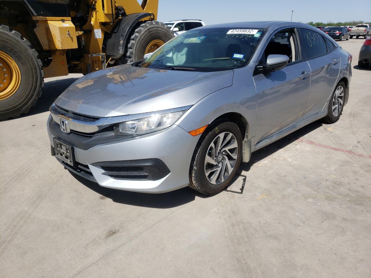 Photo 2 from auction – 2016 HONDA CIVIC EX with VIN 19XFC2F70GE072352
