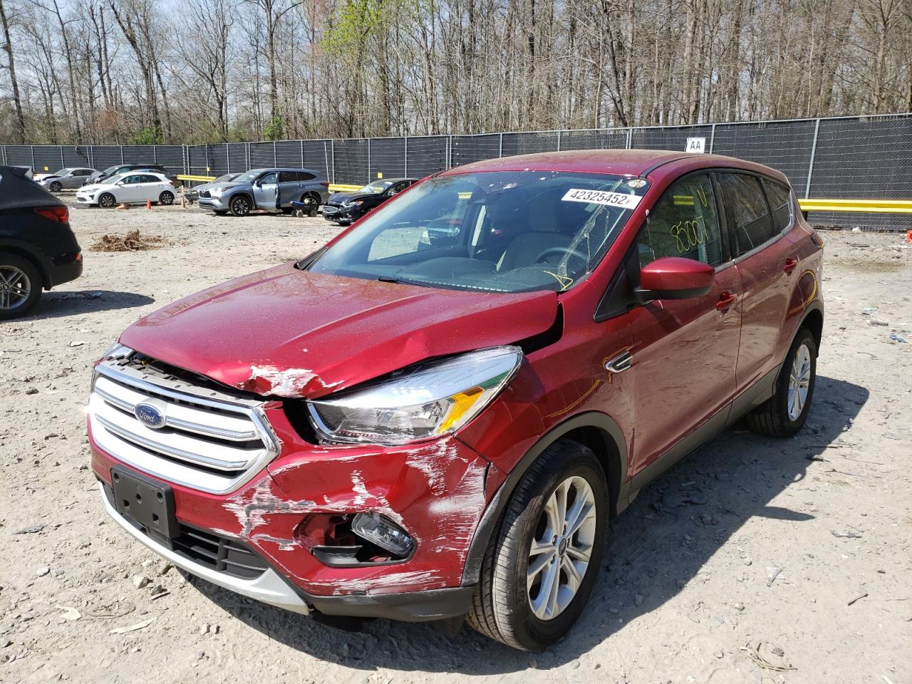 Photo 2 from auction – 2019 FORD ESCAPE SE with VIN 1FMCU0GD4KUB21826