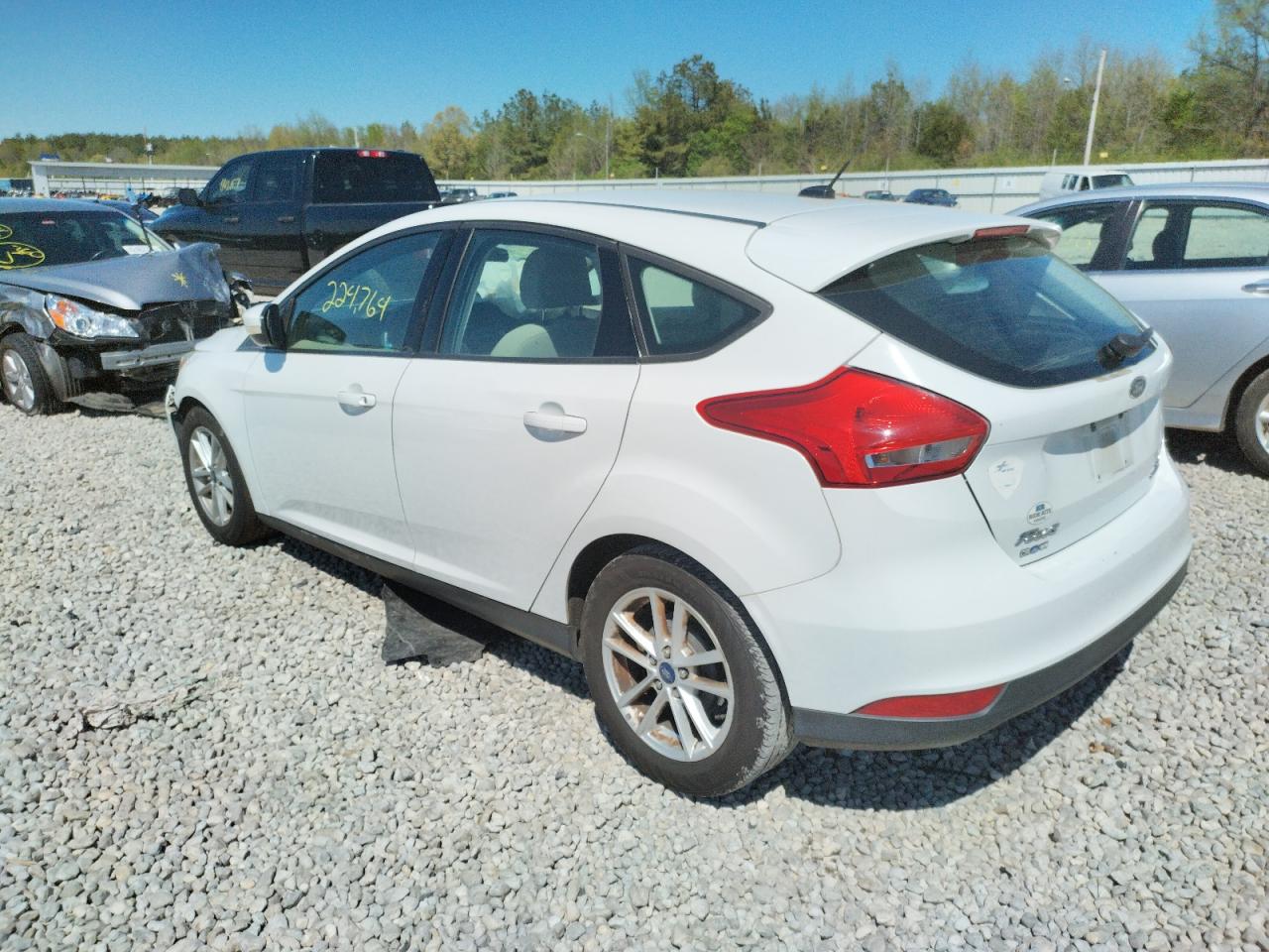 Photo 3 from auction – 2015 FORD FOCUS SE with VIN 1FADP3K2XFL273358