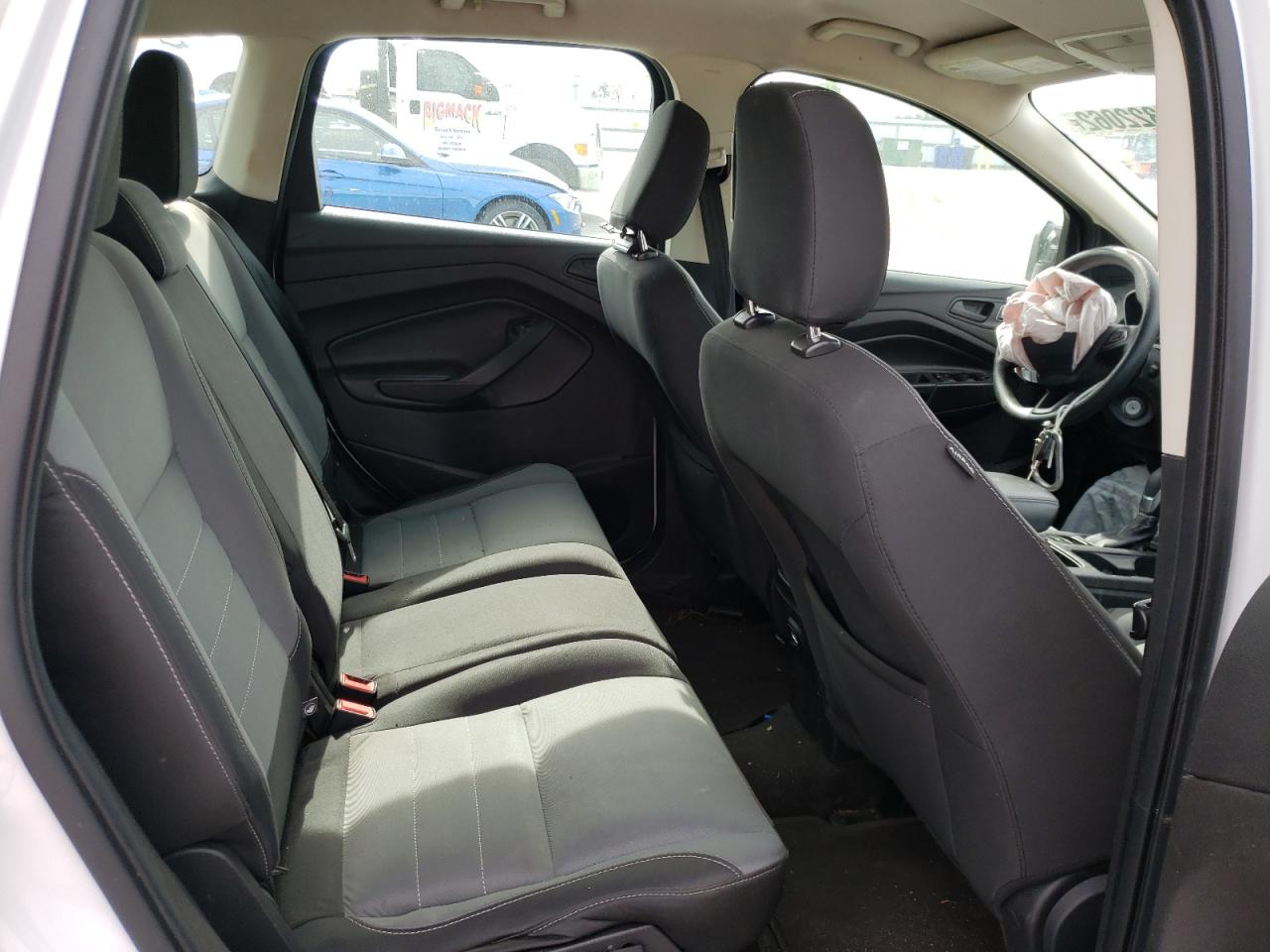 صورة رقم 6 من المزاد - 2018 FORD ESCAPE S مع VIN 1FMCU0F72JUB97801