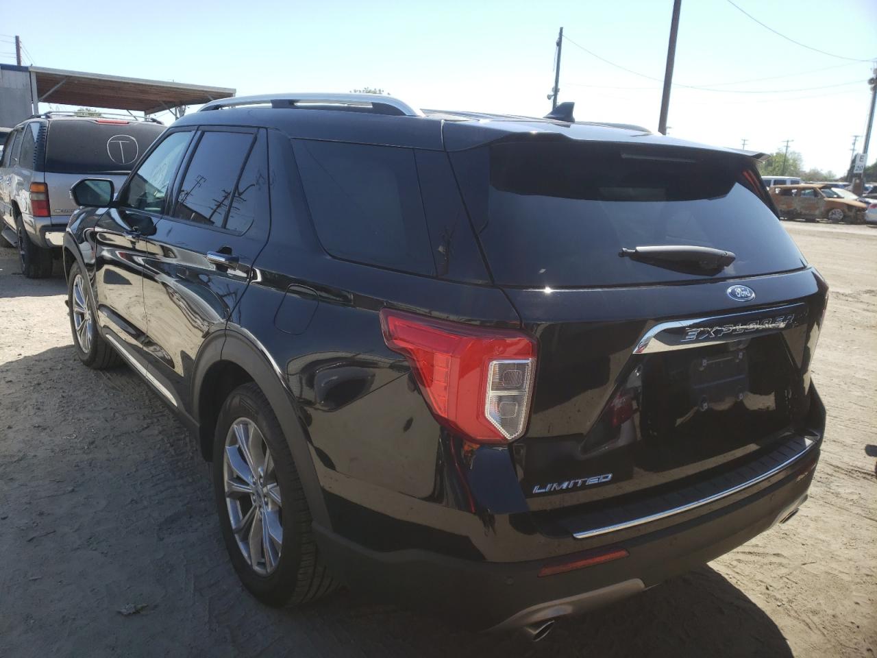 Photo 3 from auction – 2021 FORD EXPLORER L with VIN 1FMSK7FHXMGB51428