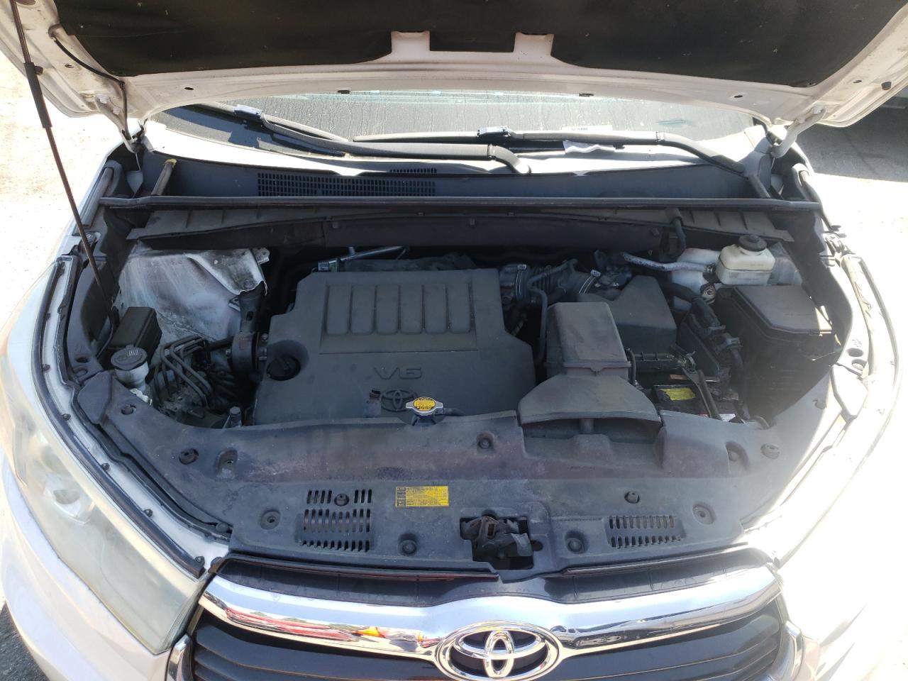 Photo 7 from auction – 2015 TOYOTA HIGHLANDER with VIN 5TDZKRFH0FS080764