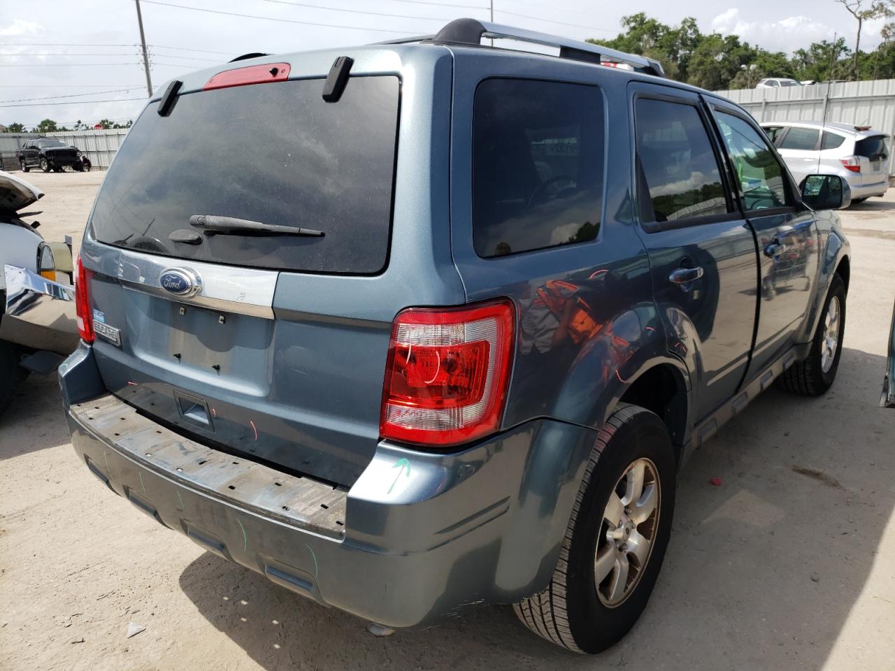 Photo 4 from auction – 2012 FORD ESCAPE LIM with VIN 1FMCU0E76CKB27167