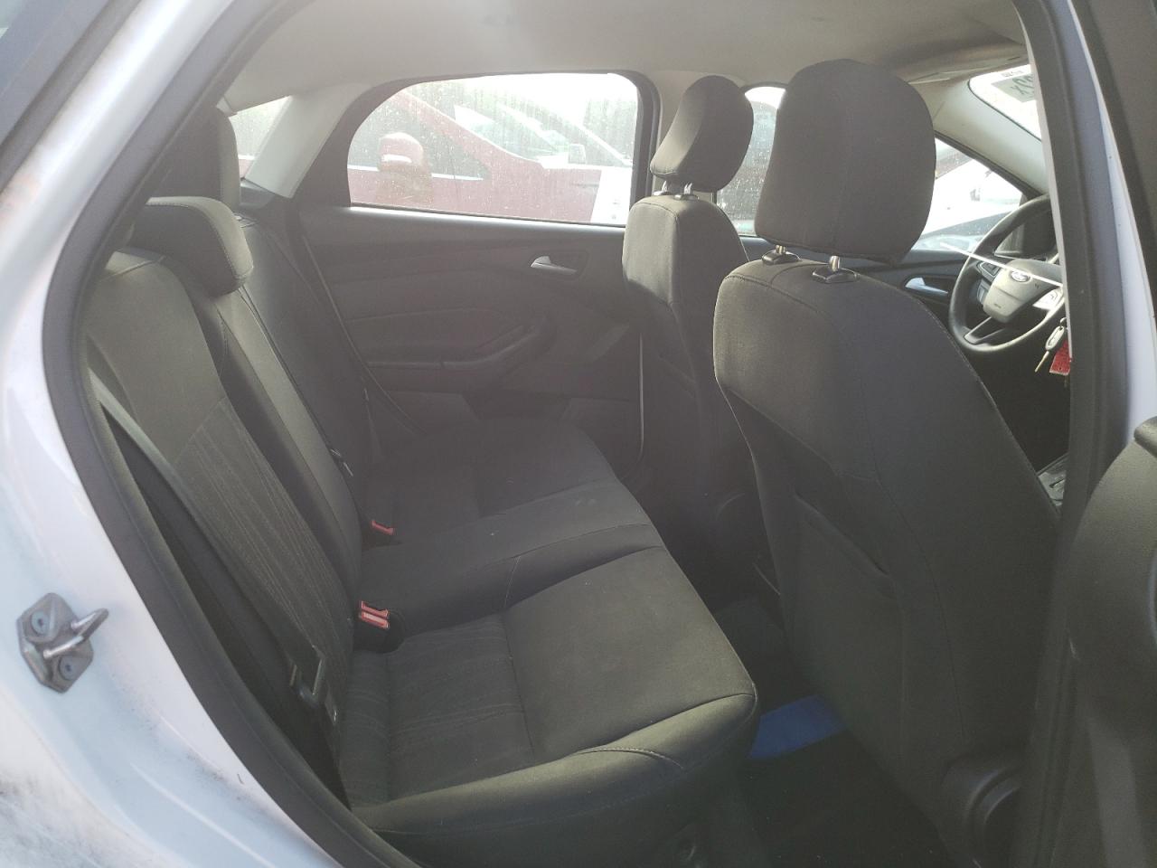Photo 6 from auction – 2017 FORD FOCUS SE with VIN 1FADP3F24HL217784