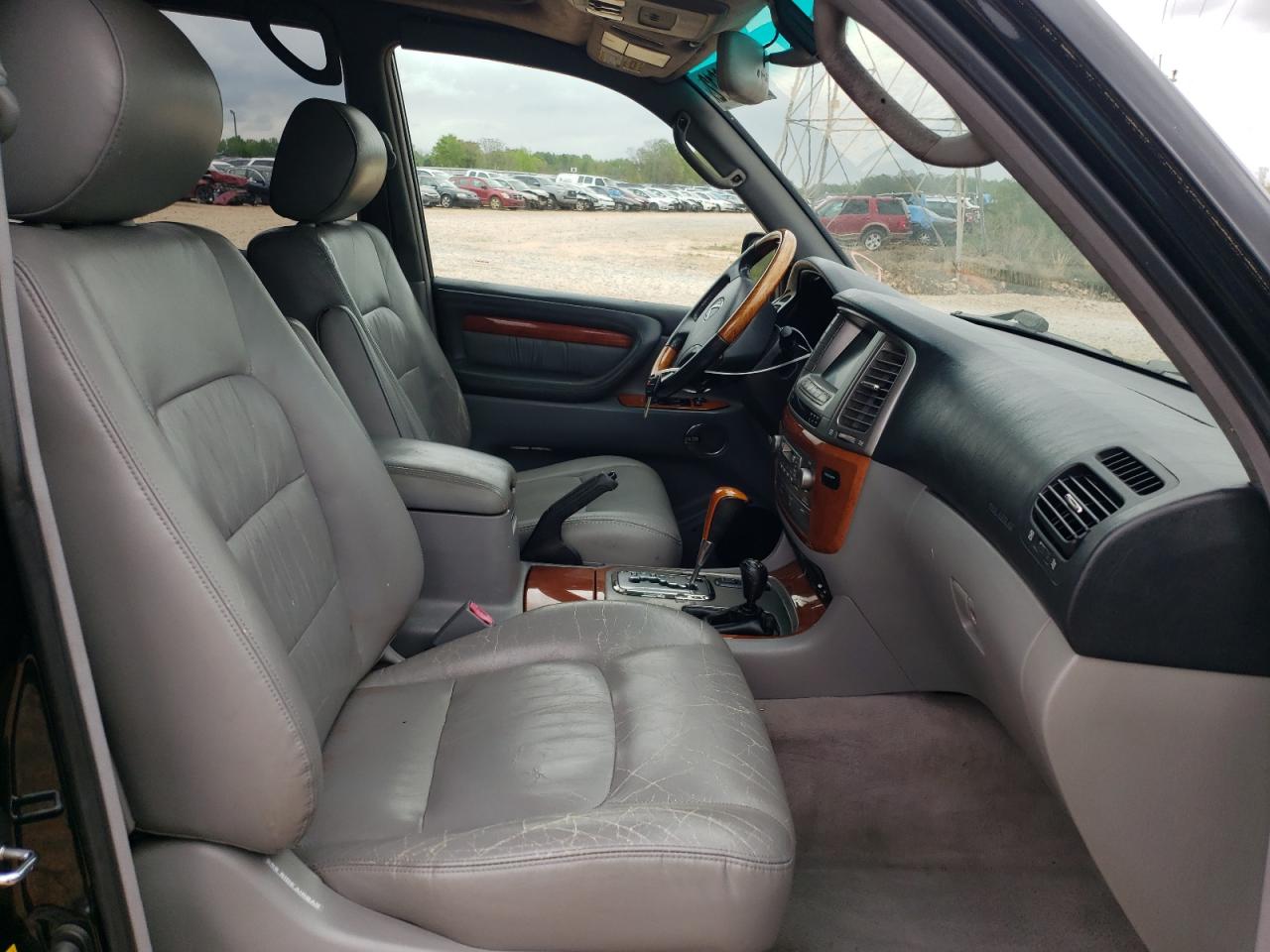Photo 5 from auction – 2004 LEXUS LX 470 with VIN JTJHT00W943538583
