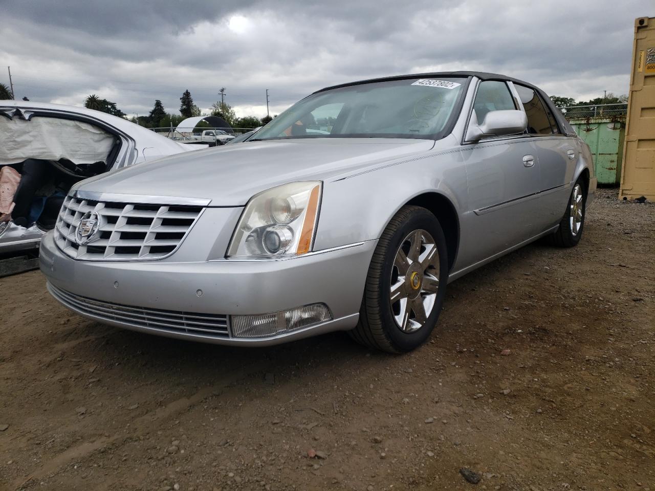 Photo 14 from auction – 2011 CADILLAC DTS PREMIU with VIN 1G6KH5E65BU127837