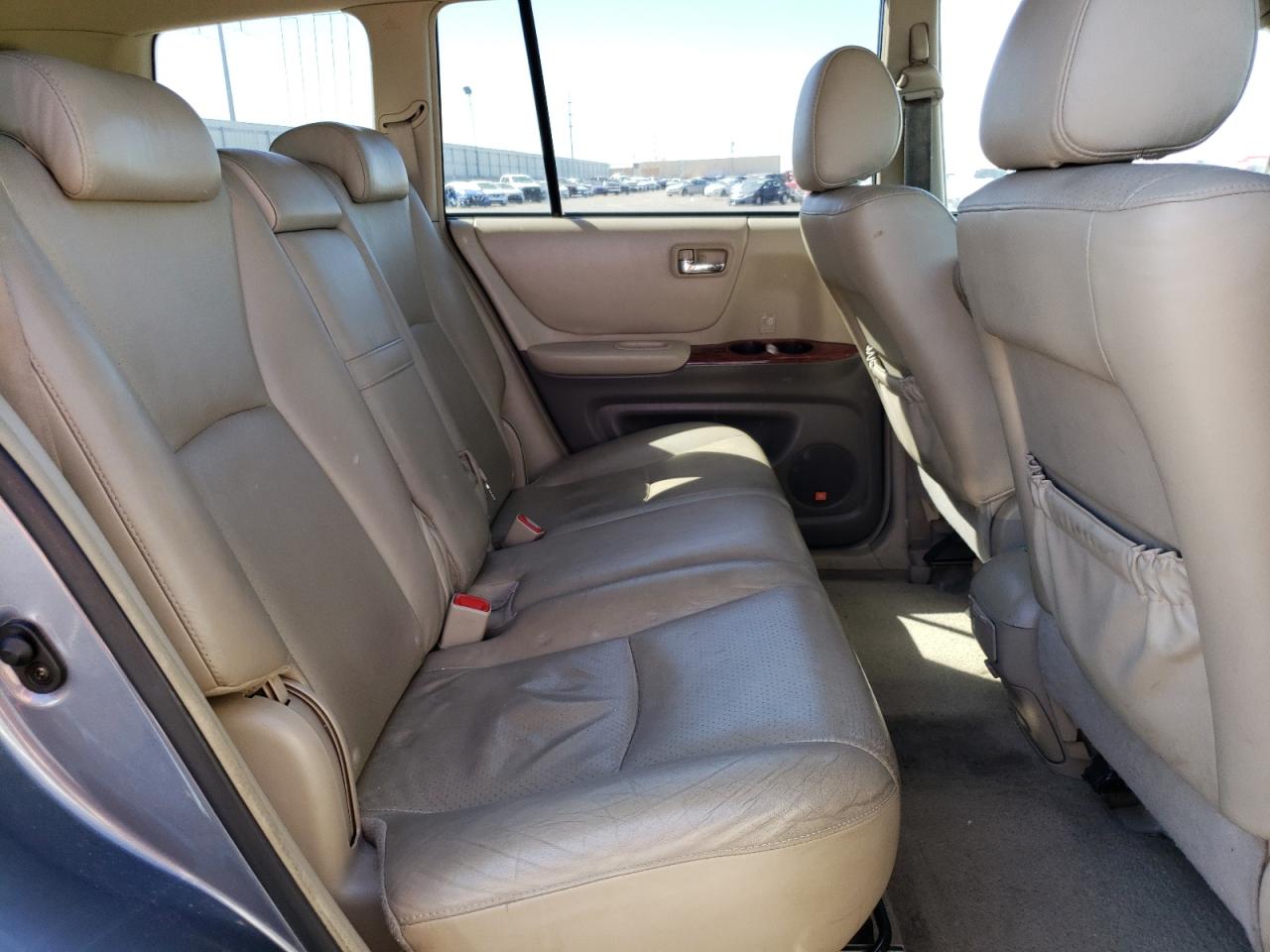 Photo 6 from auction – 2005 TOYOTA HIGHLANDER with VIN JTEDP21A550046359