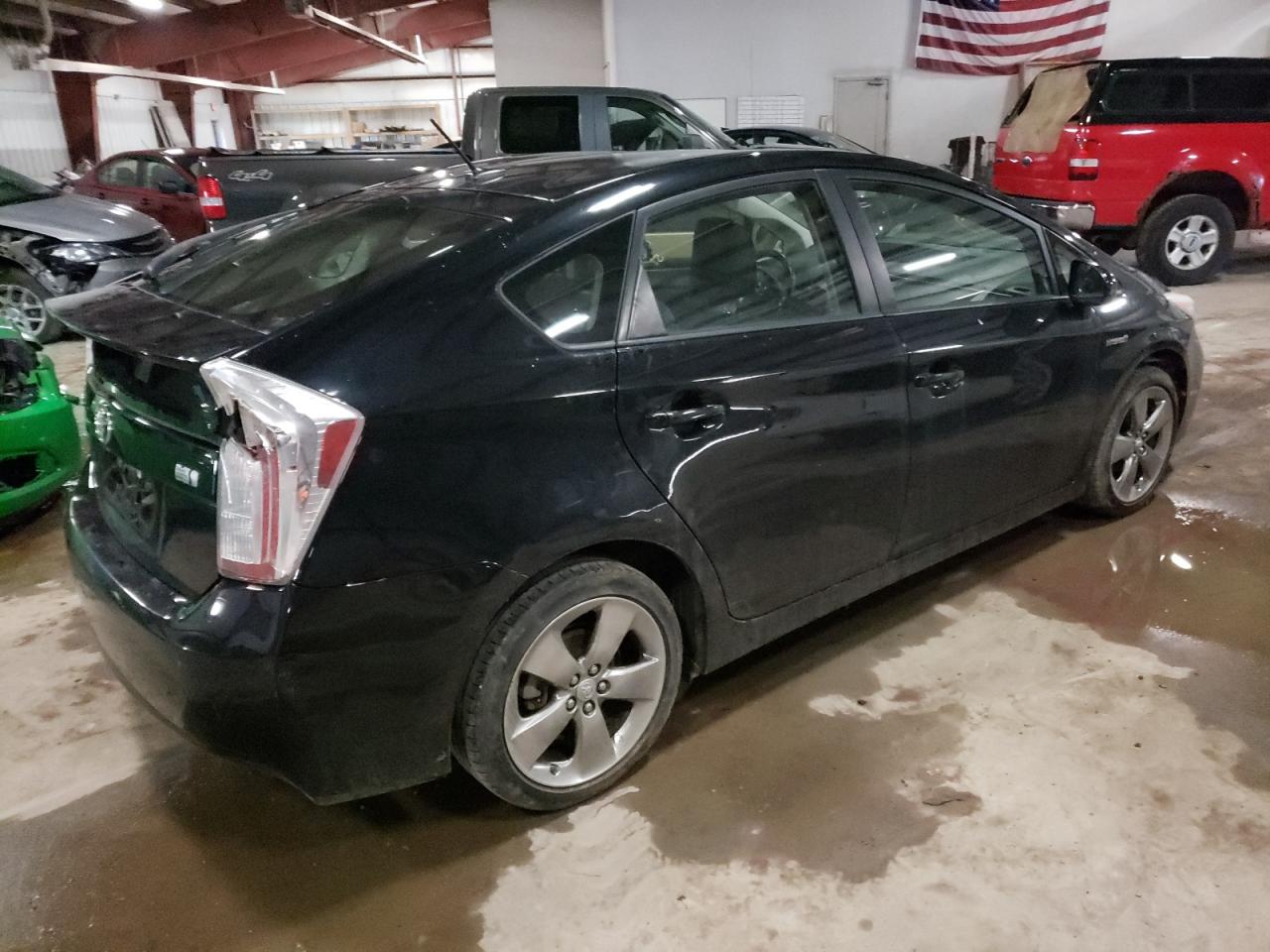 Photo 4 from auction – 2013 TOYOTA PRIUS with VIN JTDKN3DU7D1660187