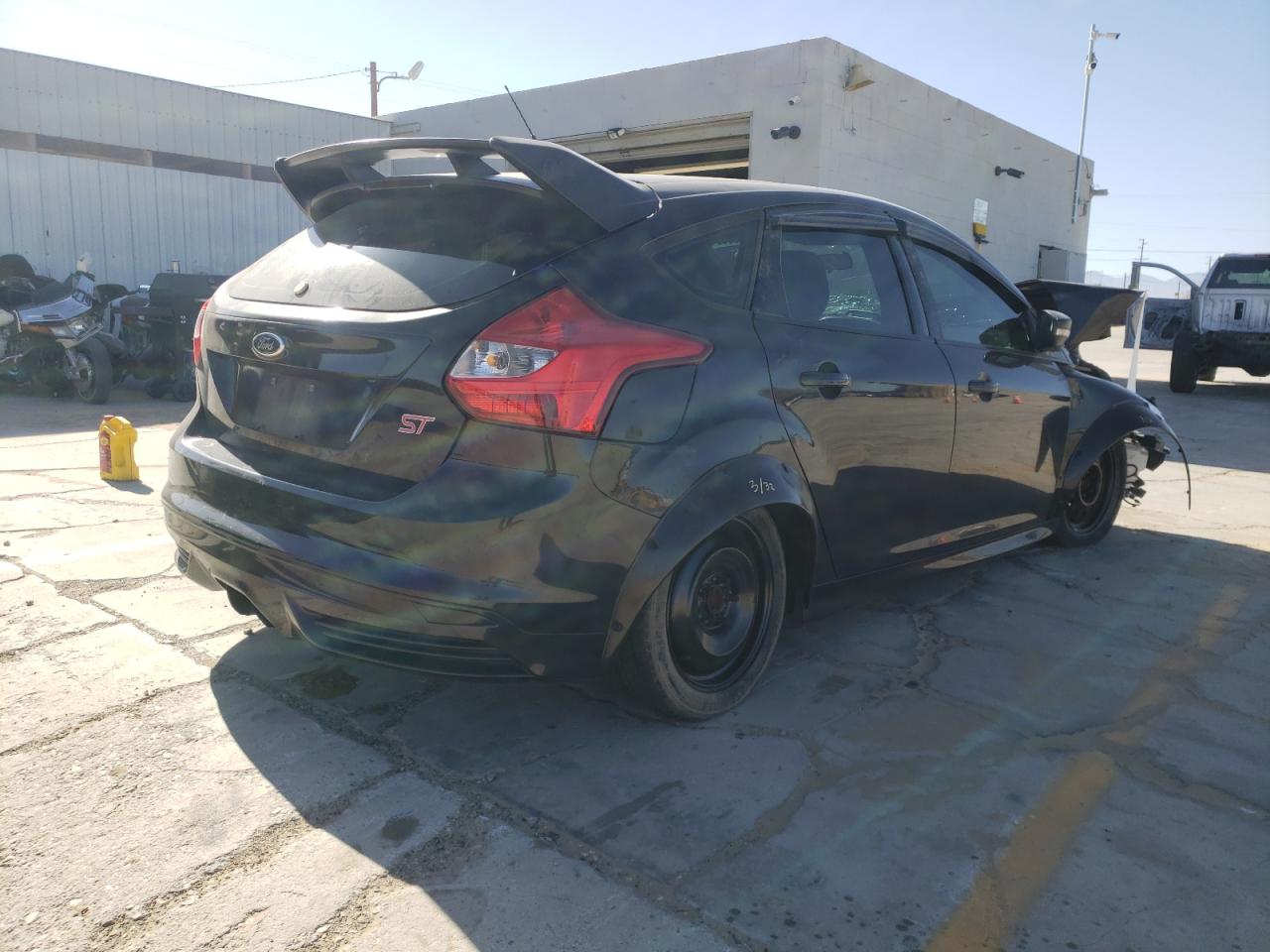 Photo 4 from auction – 2014 FORD FOCUS ST with VIN 1FADP3L91EL138814