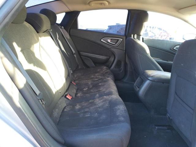 Photo 6 from auction – 2015 CHRYSLER 200 LIMITE with VIN 1C3CCCAB2FN577814