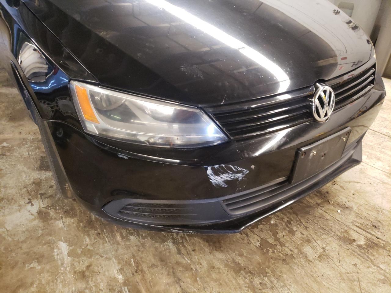 Photo 9 from auction – 2011 VOLKSWAGEN JETTA BASE with VIN 3VW2K7AJ3BM335737