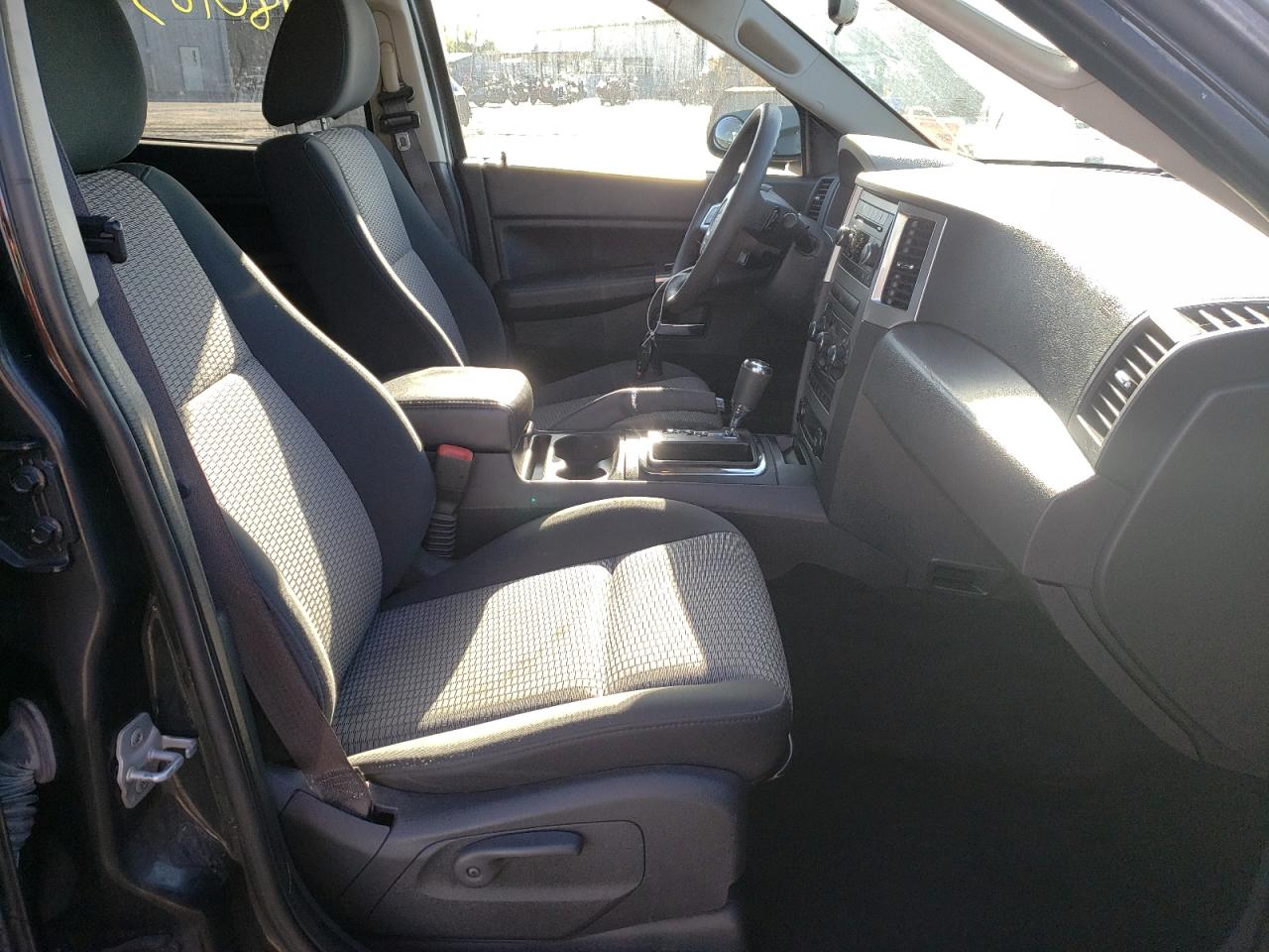 Photo 5 from auction – 2009 JEEP GRAND CHER with VIN 1J8GR48K29C539256