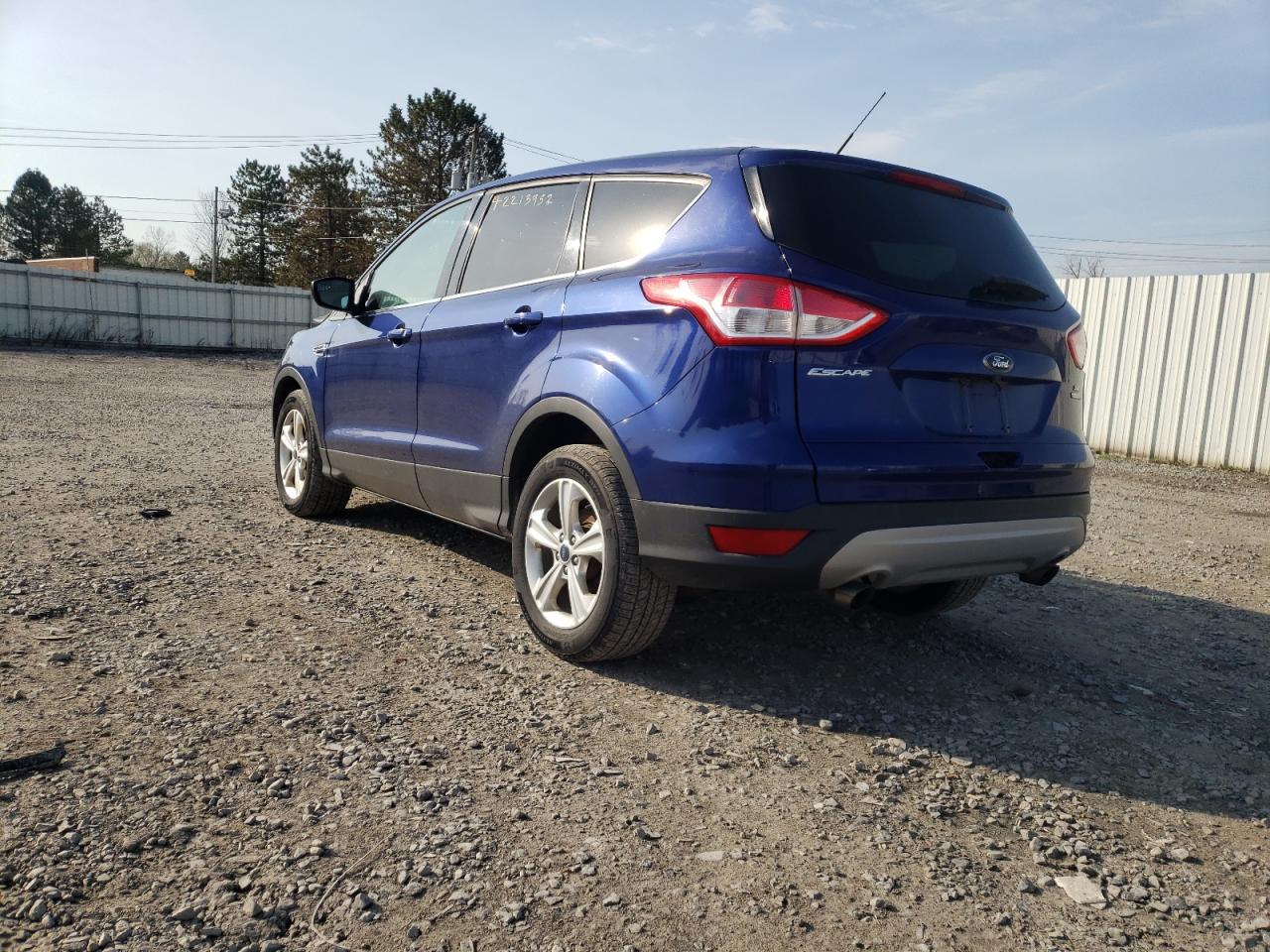 Photo 3 from auction – 2015 FORD ESCAPE SE with VIN 1FMCU9GXXFUB23018