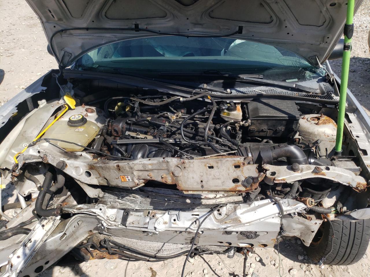 Photo 7 from auction – 2005 FORD FOCUS ZX4 with VIN 1FAFP34N05W265203