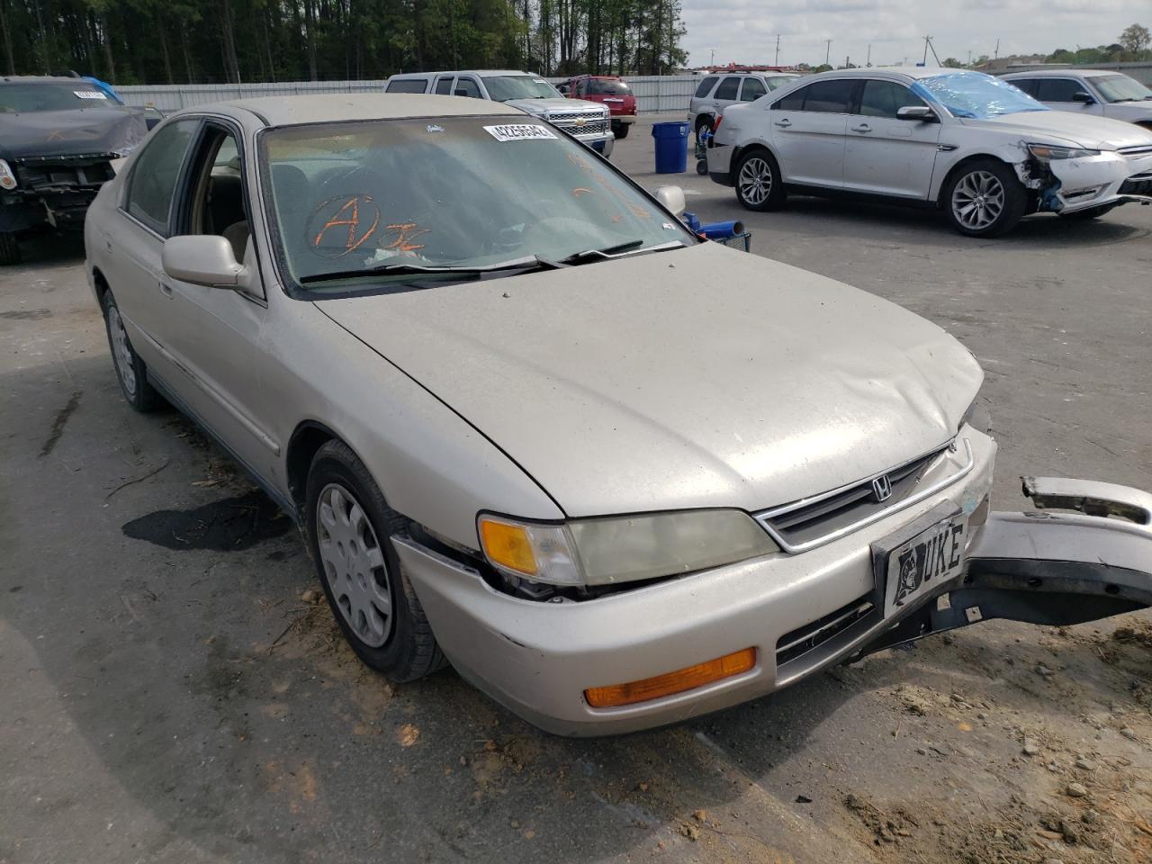 Photo 1 from auction – 1996 HONDA ACCORD with VIN 1HGCE6646TA013363