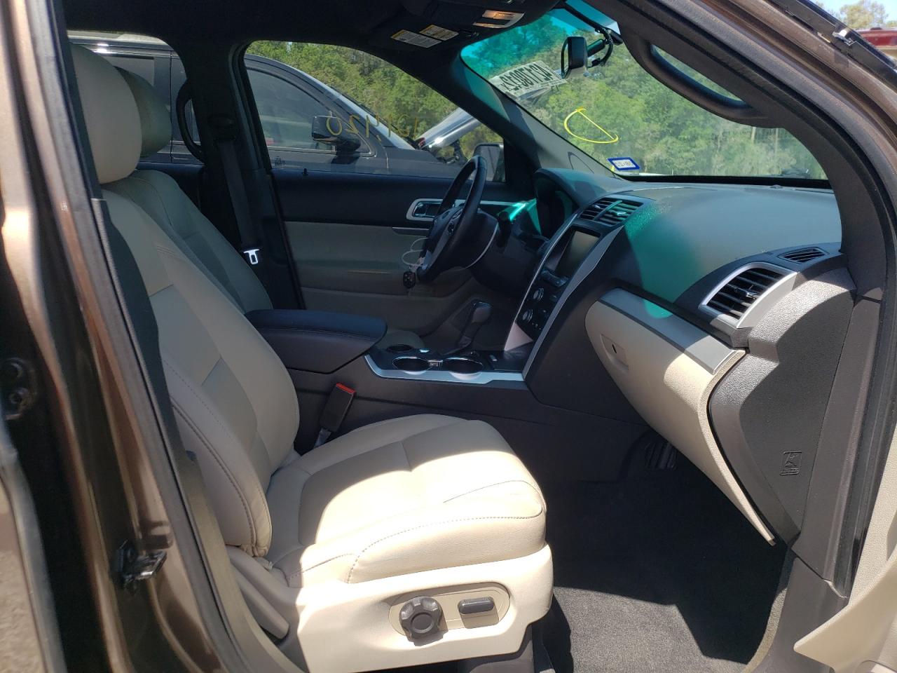 Photo 5 from auction – 2015 FORD EXPLORER X with VIN 1FM5K7D83FGC49073