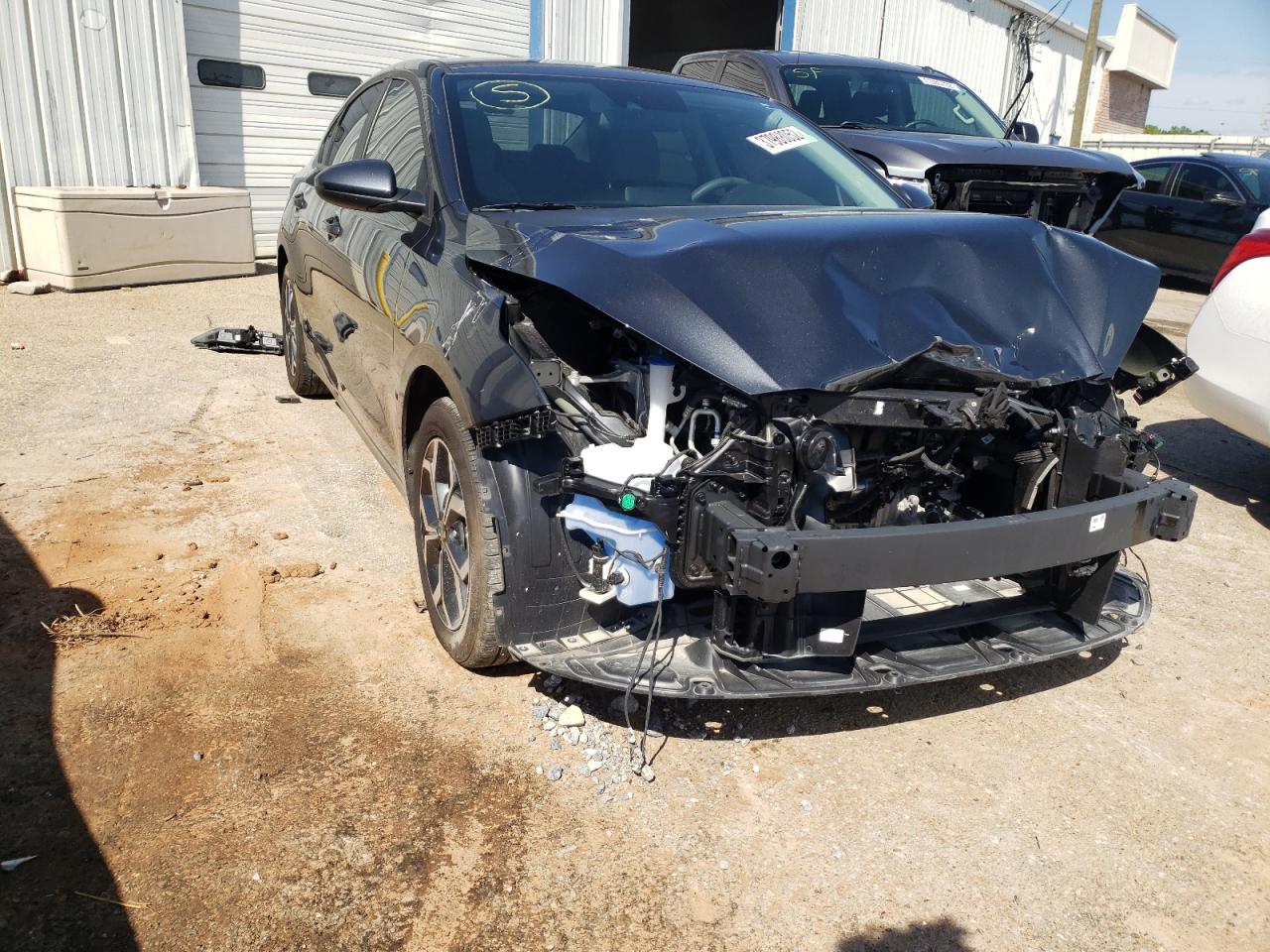 Photo 1 from auction – 2021 KIA FORTE FE with VIN 3KPF24AD1ME389905
