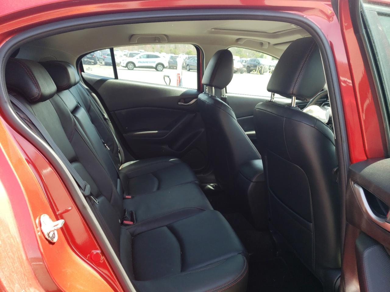 Photo 6 from auction – 2015 MAZDA 3 GRAND TO with VIN 3MZBM1M70FM181582