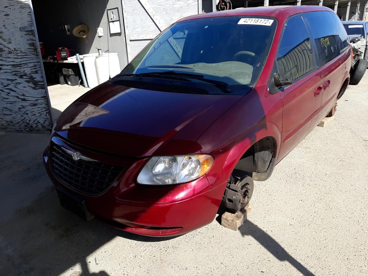 Photo 2 from auction – 2003 CHRYSLER VOYAGER with VIN 1C4GJ25B23B212392