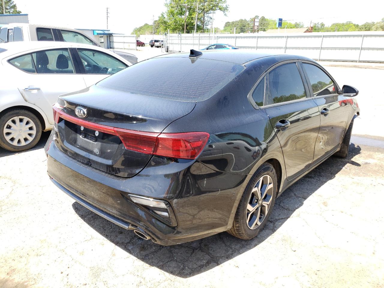 Photo 4 from auction – 2021 KIA FORTE FE with VIN 3KPF24AD8ME379548