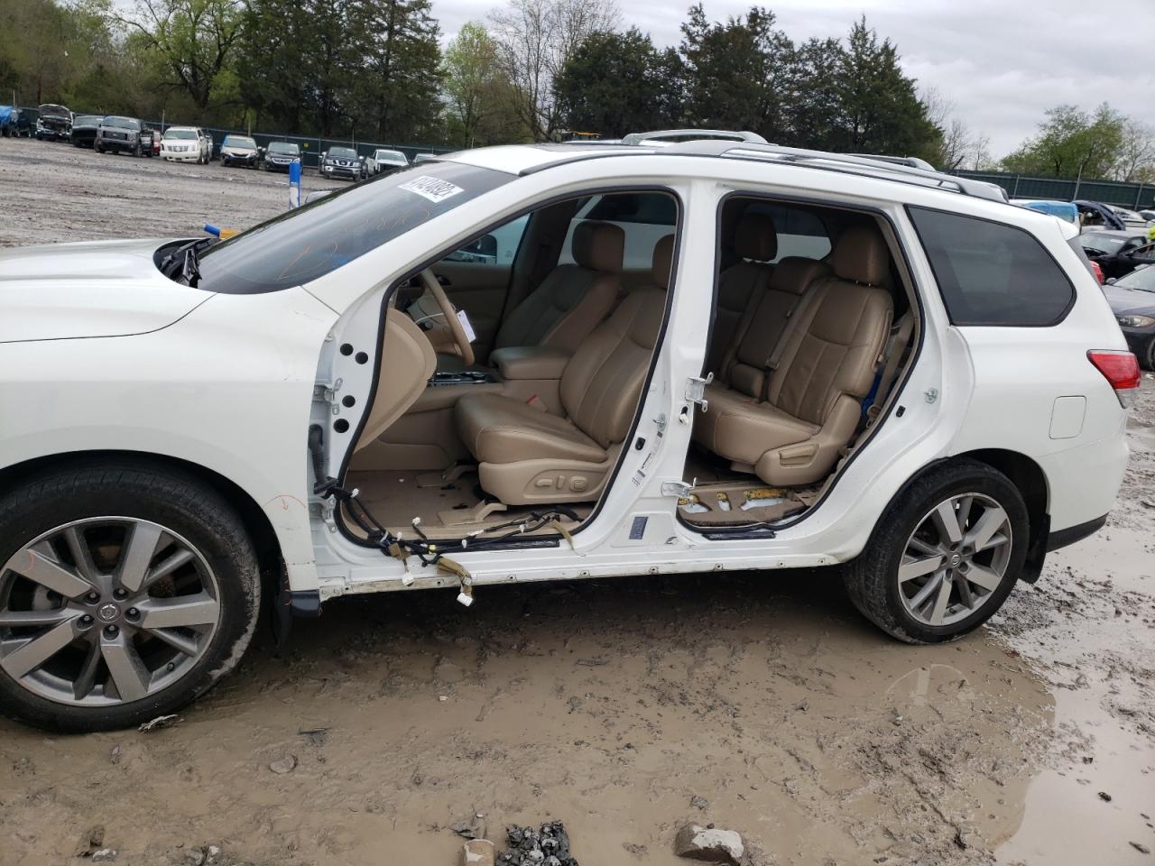 Photo 9 from auction – 2013 NISSAN PATHFINDER with VIN 5N1AR2MM6DC679629
