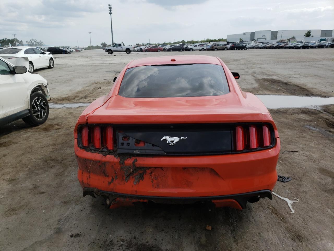 Photo 6 from auction – 2016 FORD MUSTANG with VIN 1FA6P8TH0G5294668