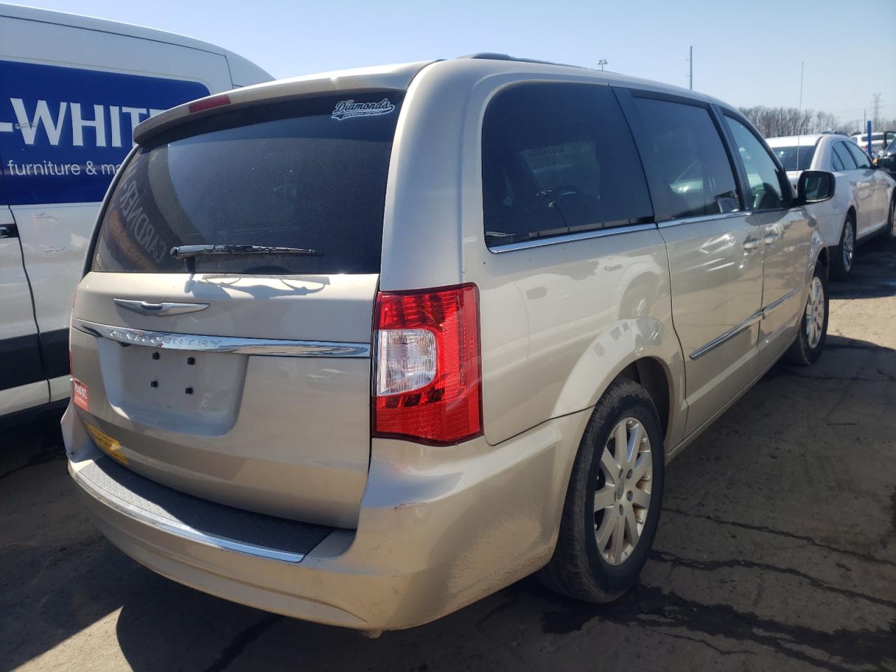 Photo 4 from auction – 2013 CHRYSLER TOWN & COU with VIN 2C4RC1BG9DR573554
