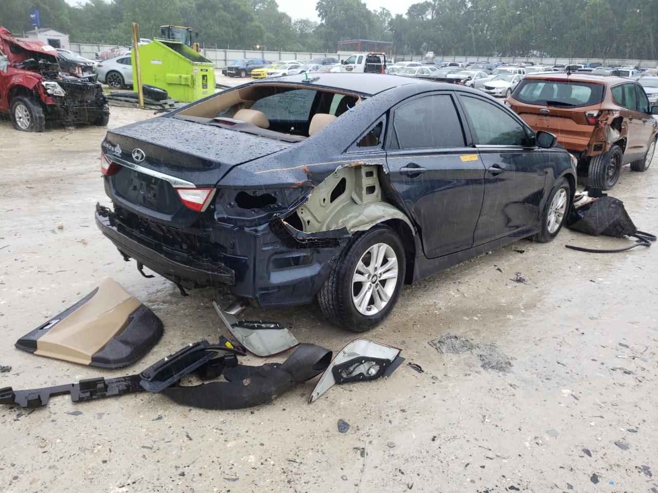 Photo 4 from auction – 2014 HYUNDAI SONATA GLS with VIN 5NPEB4ACXEH892753