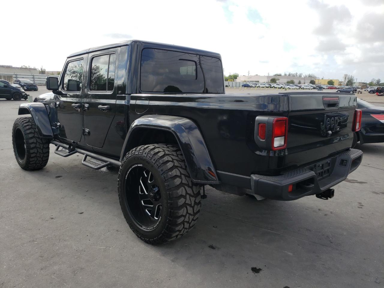 Photo 3 from auction – 2020 JEEP GLADIATOR with VIN 1C6HJTAG0LL113129