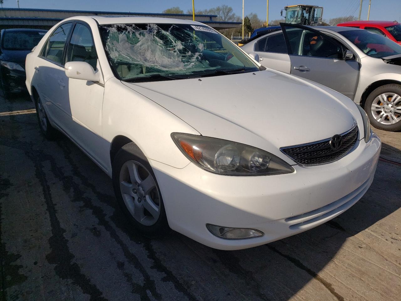 TOYOTA CAMRY LE 2003 with VIN 4T1BF32KX3U057161 - Photo from auction