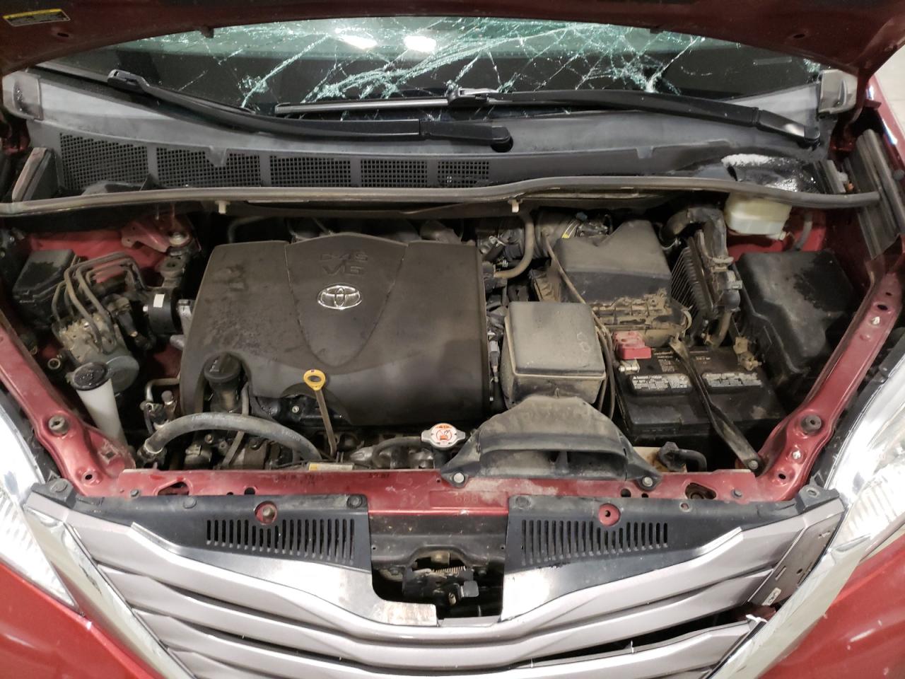 Photo 7 from auction – 2017 TOYOTA SIENNA XLE with VIN 5TDYZ3DC8HS770776