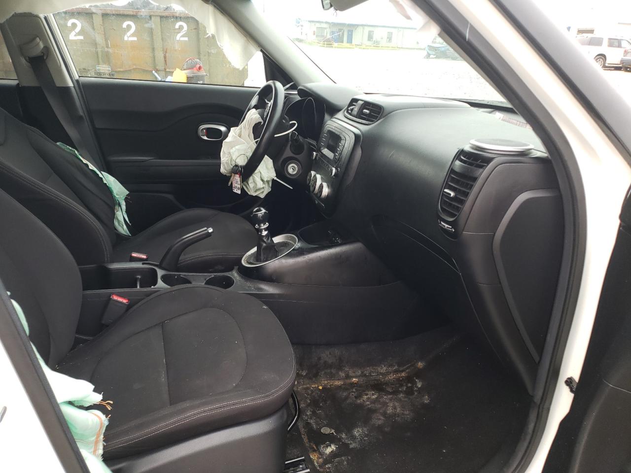 Photo 5 from auction – 2015 KIA SOUL with VIN KNDJN2A24F7155328