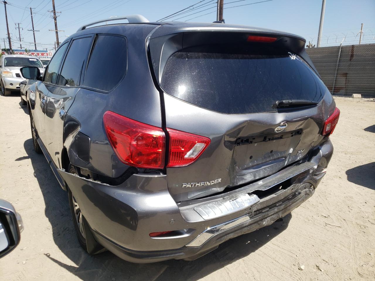 Photo 3 from auction – 2017 NISSAN PATHFINDER with VIN 5N1DR2MN4HC609574