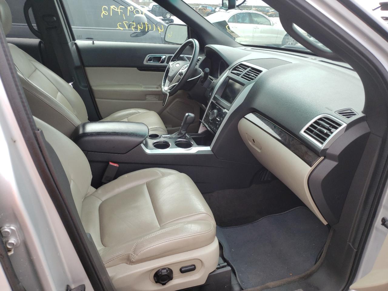 Photo 5 from auction – 2013 FORD EXPLORER L with VIN 1FM5K7F81DGA57693