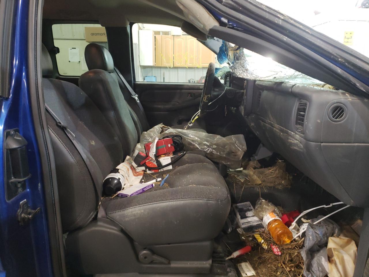 Photo 5 from auction – 2003 CHEVROLET SILVERADO with VIN 1GCHC29U63E211304