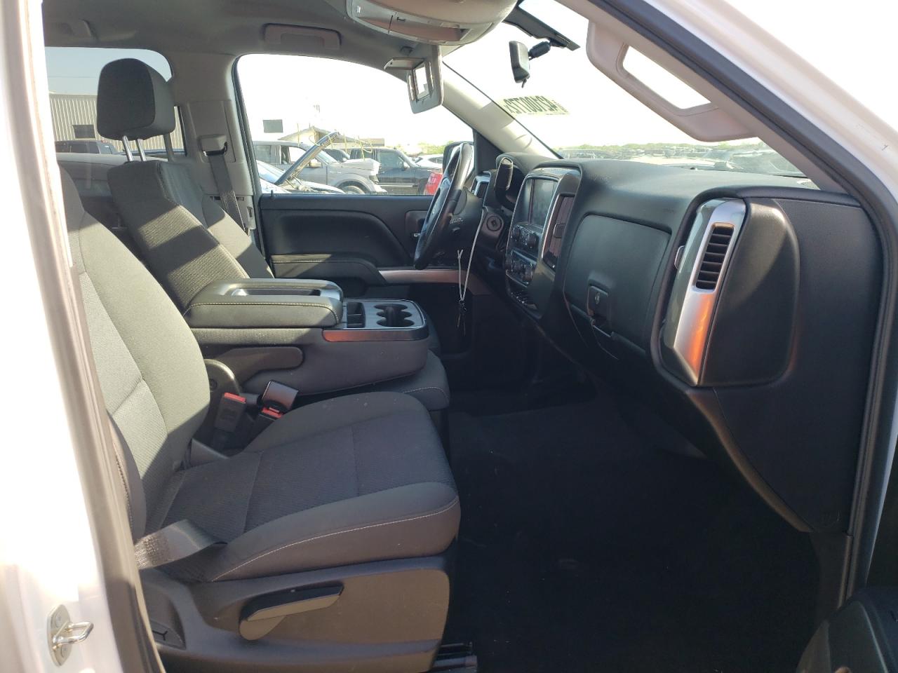 Photo 5 from auction – 2018 CHEVROLET SILVERADO with VIN 3GCPCREC8JG369683
