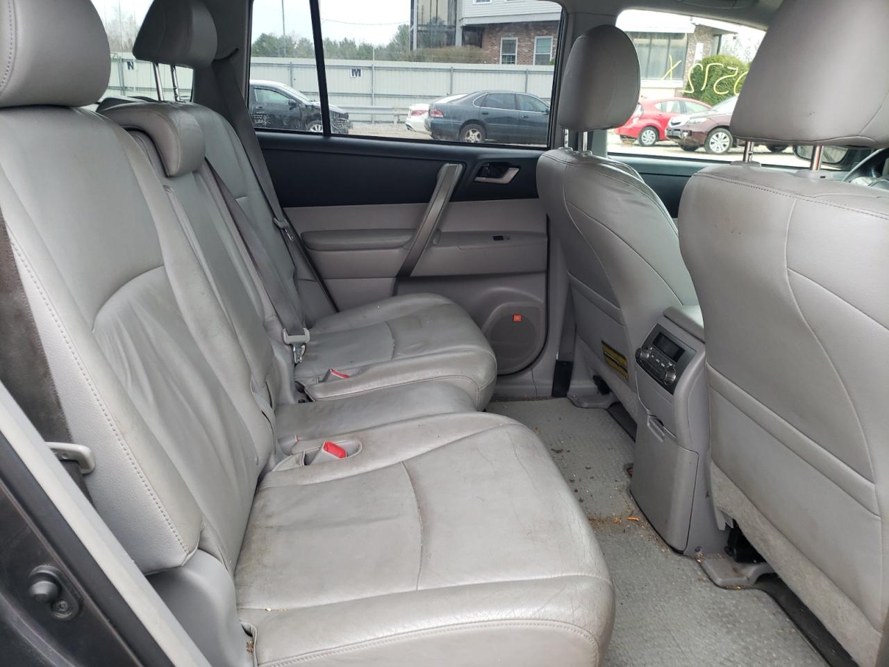 Photo 6 from auction – 2009 TOYOTA HIGHLANDER with VIN JTEES43A492122434