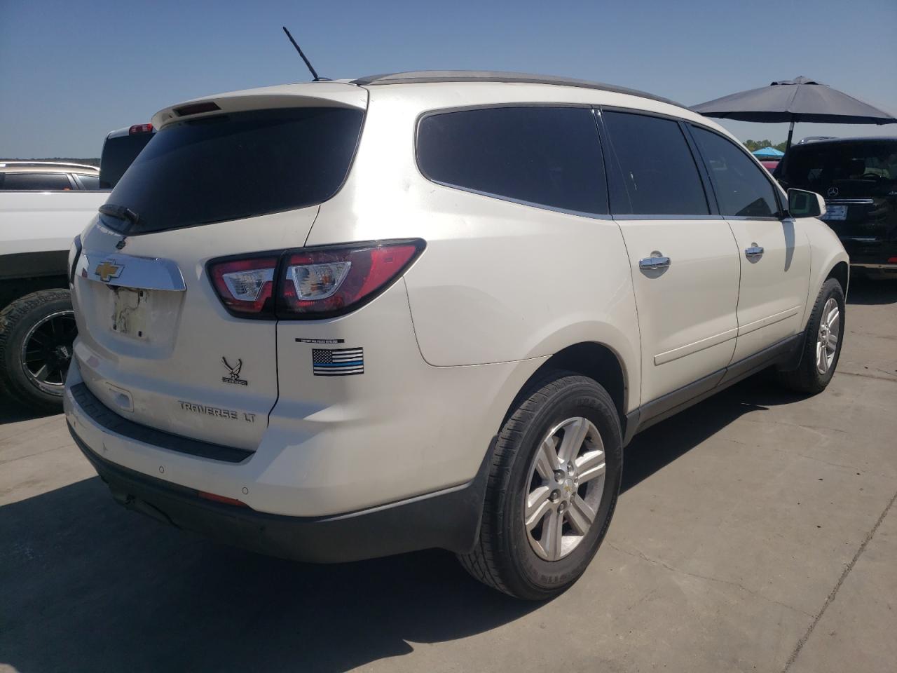 Photo 4 from auction – 2014 CHEVROLET TRAVERSE L with VIN 1GNKRGKD2EJ148103