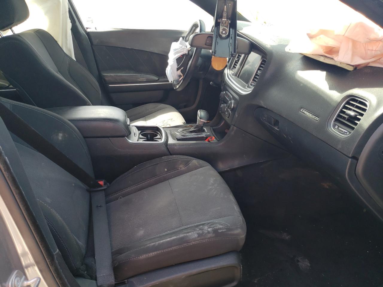 Photo 5 from auction – 2016 DODGE CHARGER SX with VIN 2C3CDXHG4GH227536