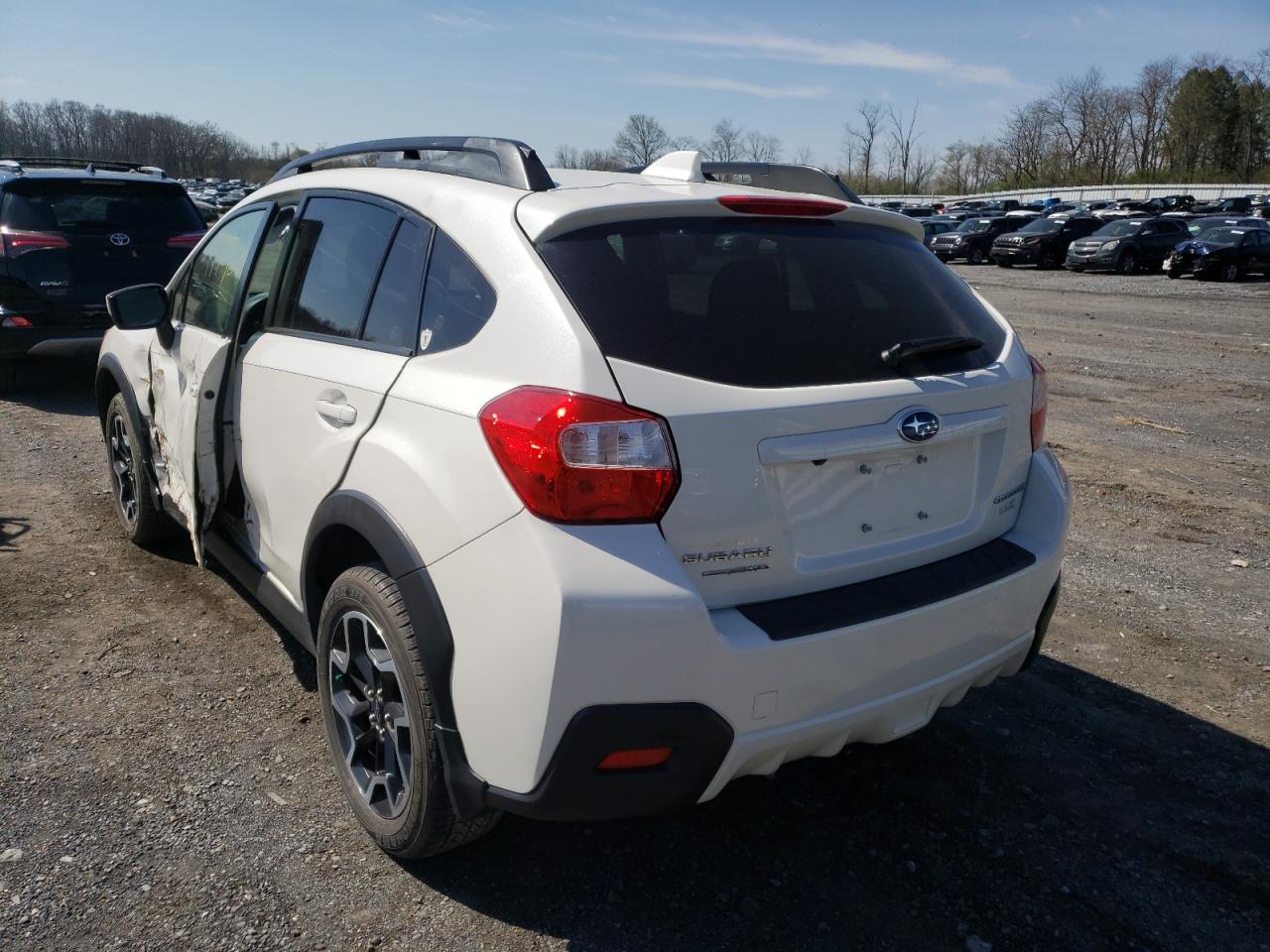 Photo 3 from auction – 2017 SUBARU CROSSTREK with VIN JF2GPADC9H8263042
