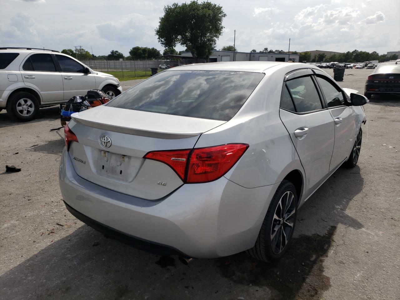 Photo 4 from auction – 2018 TOYOTA COROLLA L with VIN 2T1BURHE0JC105484