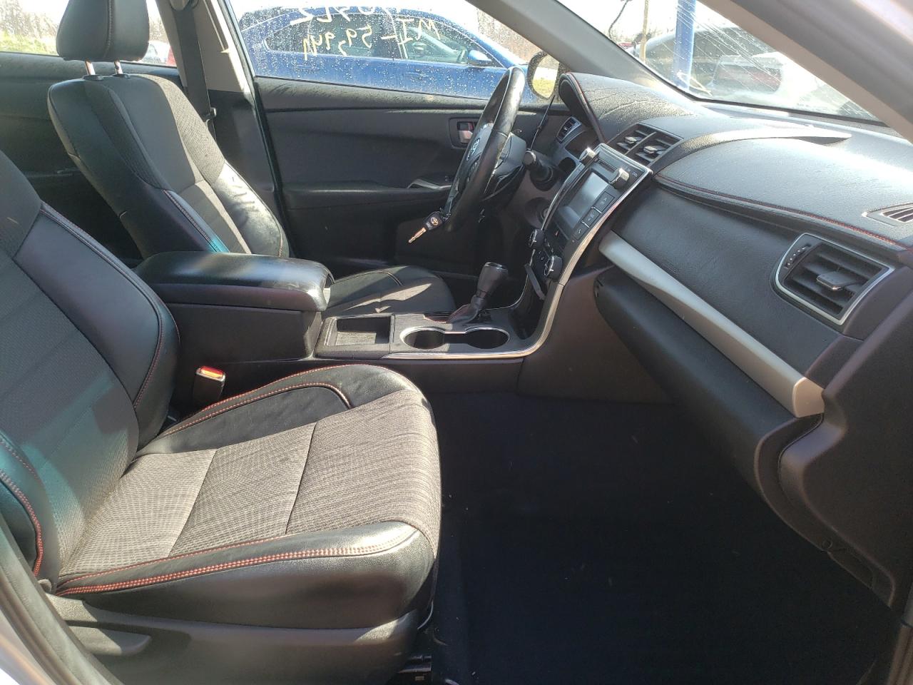 Photo 5 from auction – 2016 TOYOTA CAMRY LE with VIN 4T1BF1FK0GU155880
