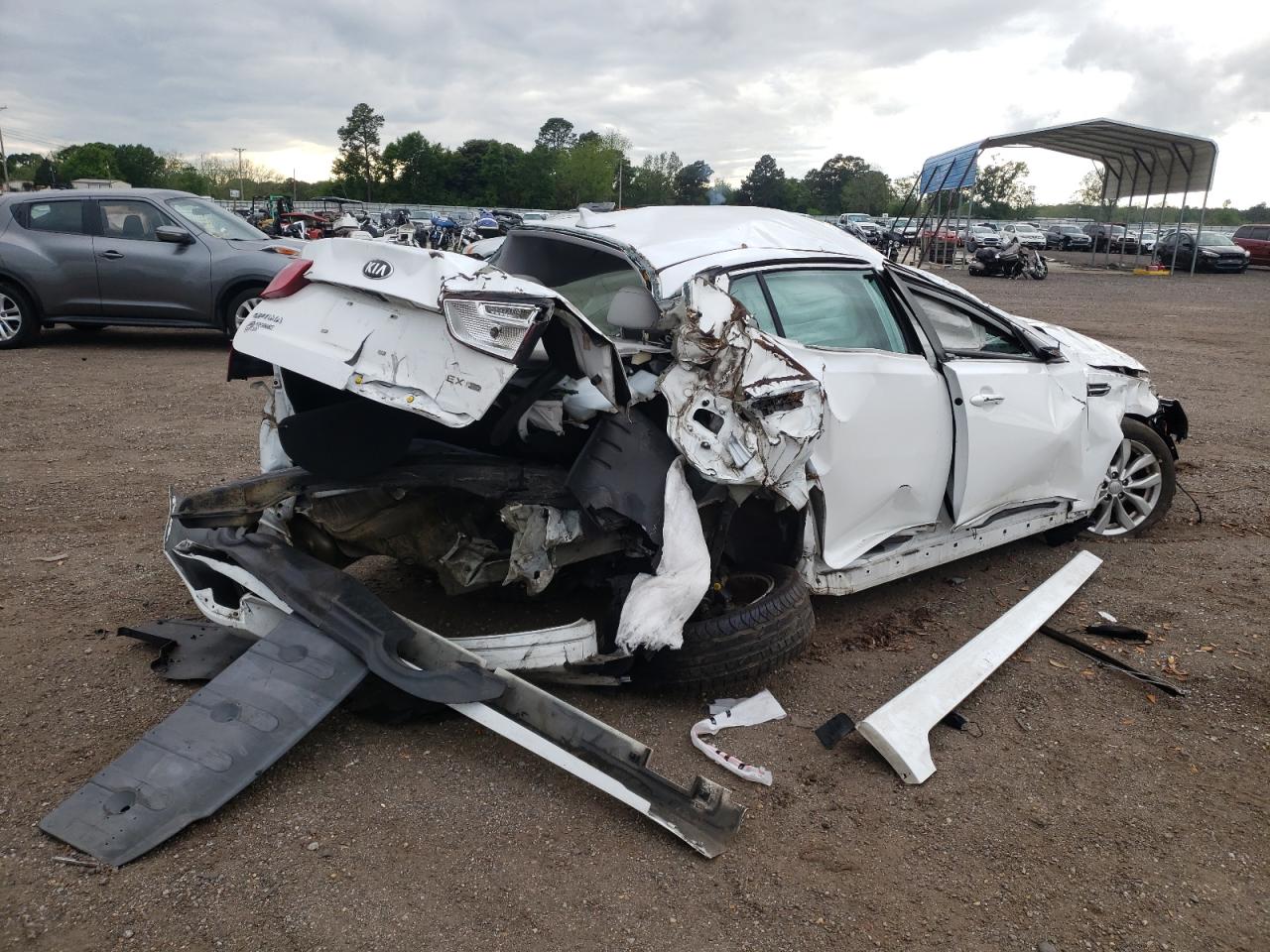 Photo 4 from auction – 2015 KIA OPTIMA EX with VIN 5XXGN4A70FG429178